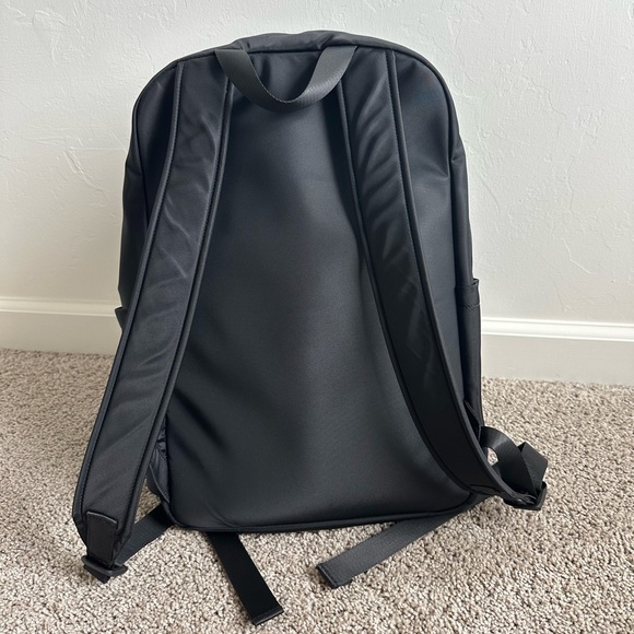 Lululemon Everywhere Backpack 22L Black - Picture 4 of 7